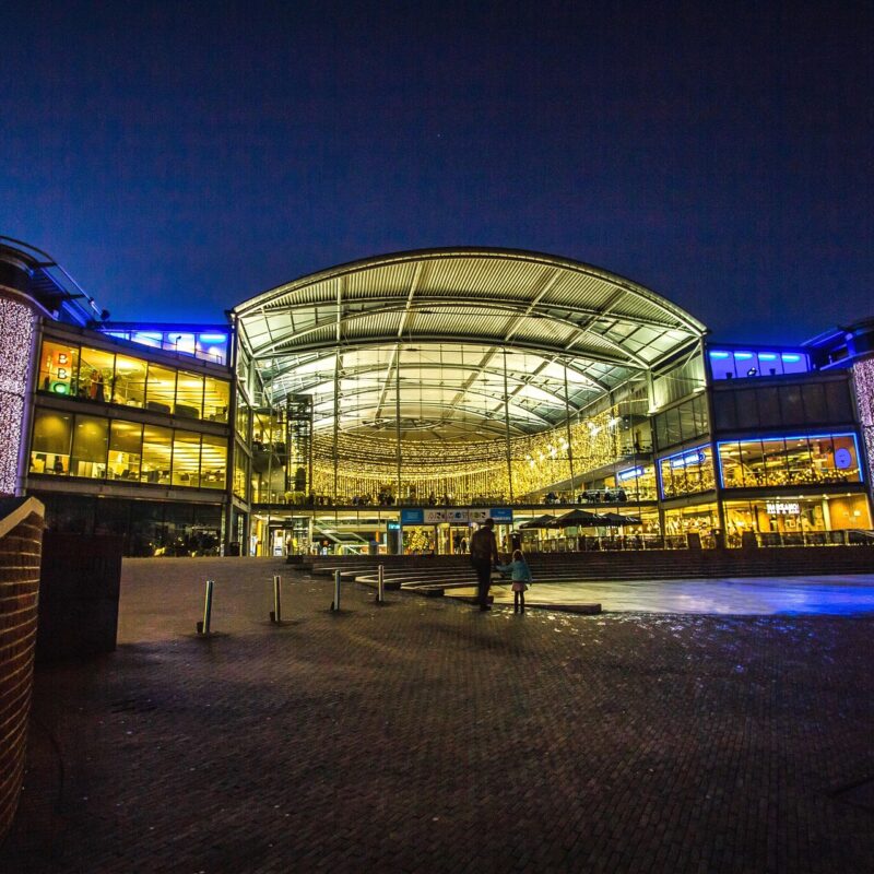 Modern, Industrial & Commercial